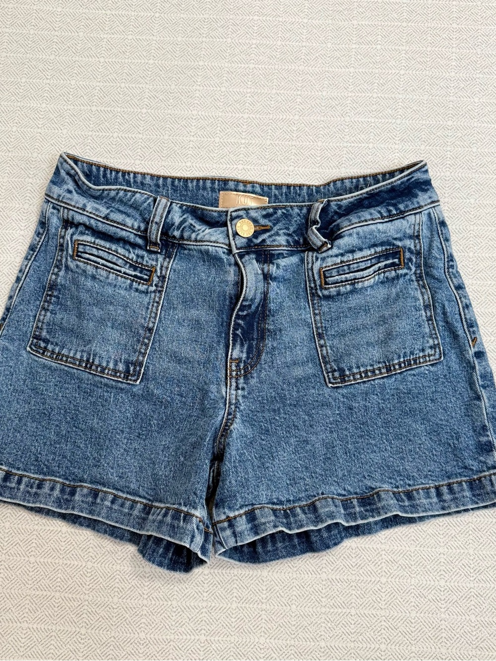 Kut from the Kloth Jane with Patch High-Rise Denim Shorts - Picture 2 of 11